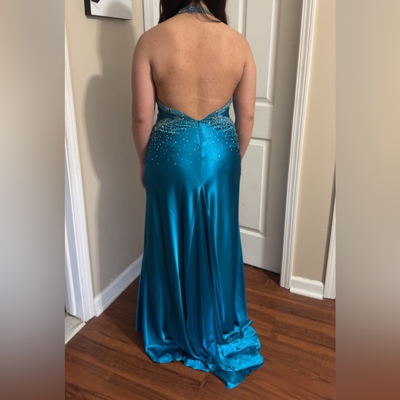 Halter low back formal dress. - Picture 3 of 3